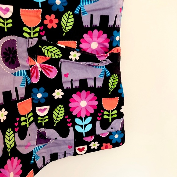 HealthPro Elephant Scrub Top - Picture 3 of 8